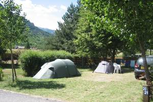 Location bungalow toilé 4 personnes (entre 6 et 10 ans) campings les
ecrins à largentiere la be