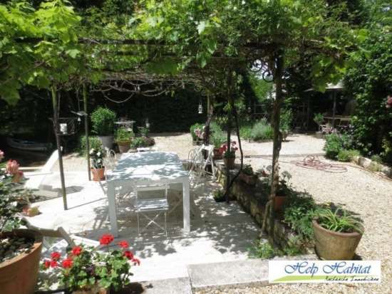 Location maison meublée f8 jardin - Montignac-Charente
