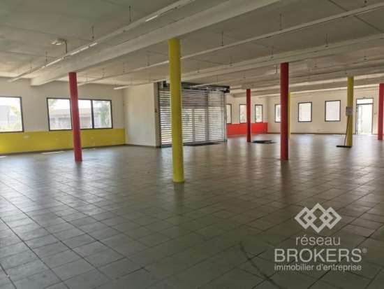 Location local a louer 360 m² clermont l'herault