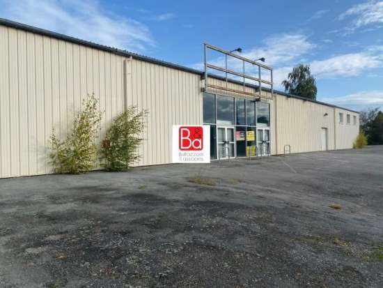 Location local commercial - parthenay - 1450 m2