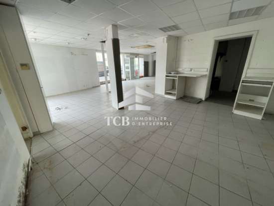 Location local commercial - 190m2 - indre