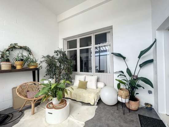 Location loft de 236 m² avec jardin - Madeleine