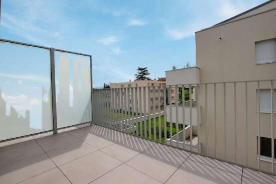 Location chamalieres - t2 neuf - balcon + garage