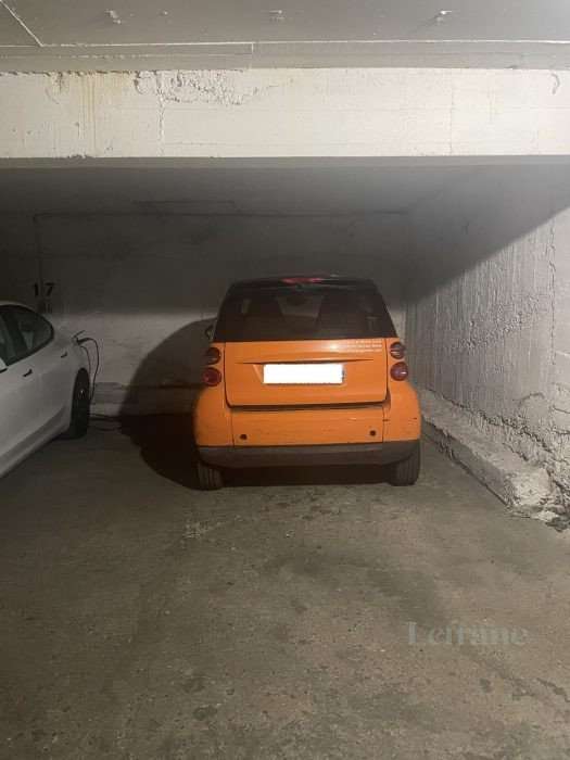 Emplacement de parking - a proximite de la place d'italie